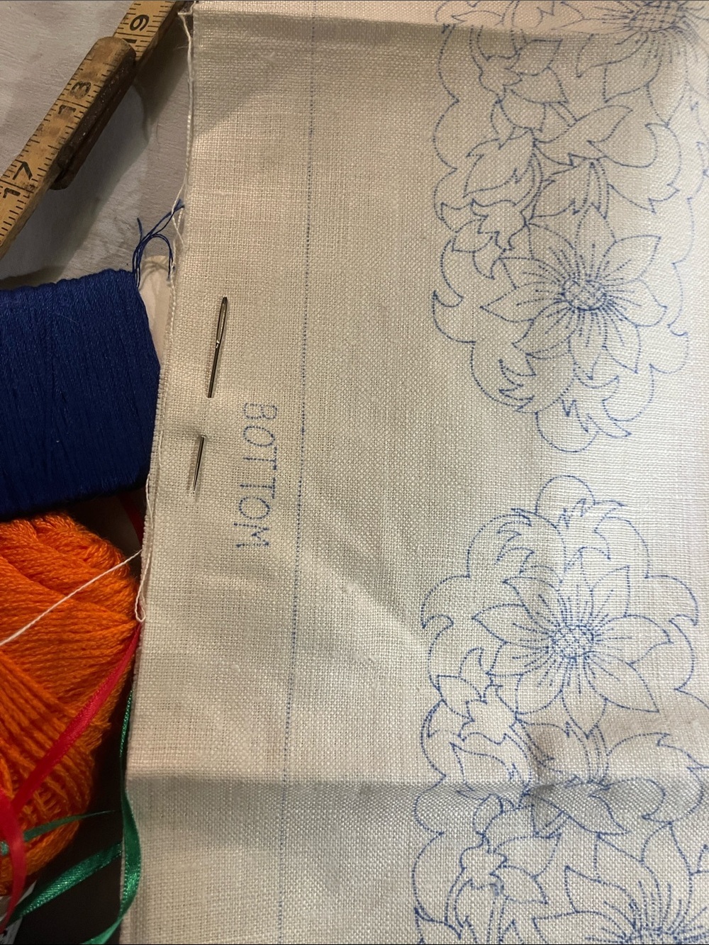 Bucilla 1976 Chantilly kit 3308 floral 16” pillow includes all supplies - Picture 3 of 9